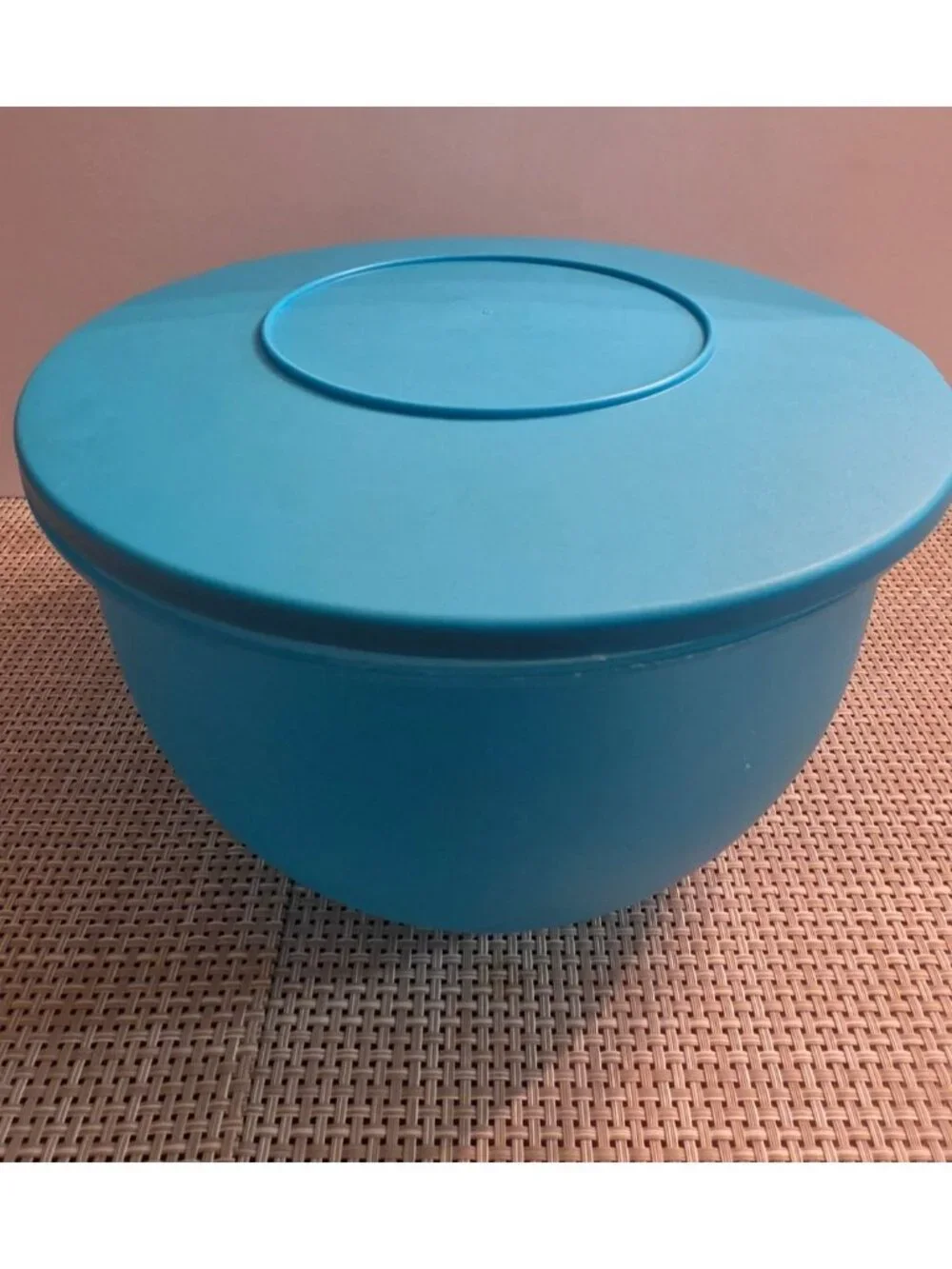 TUPPERWARE IMPRESSIONS BOWL 4.3 L BLUE TEAL AND LID SEAL 3091B-2